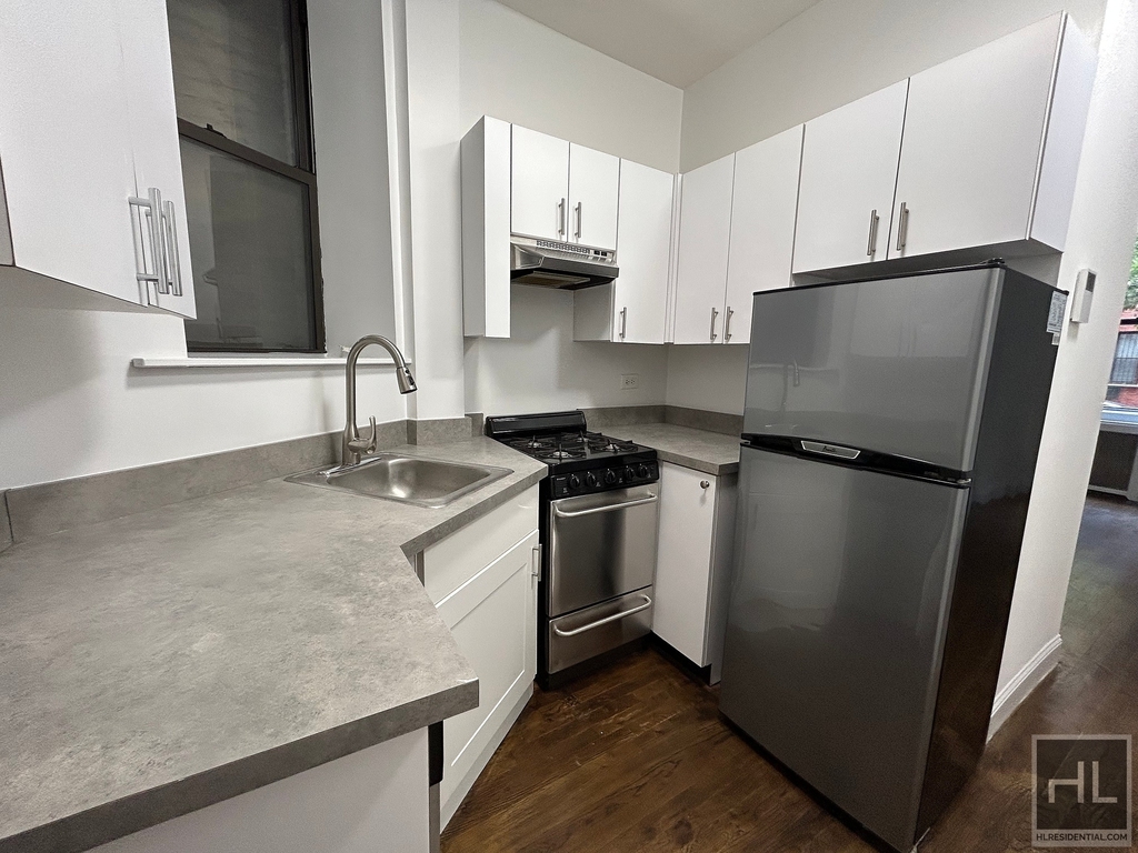 East 89 - Photo 4