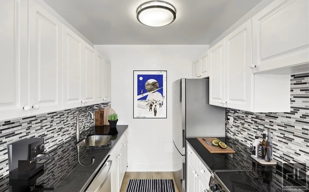 Lexington Avenue - Photo 3