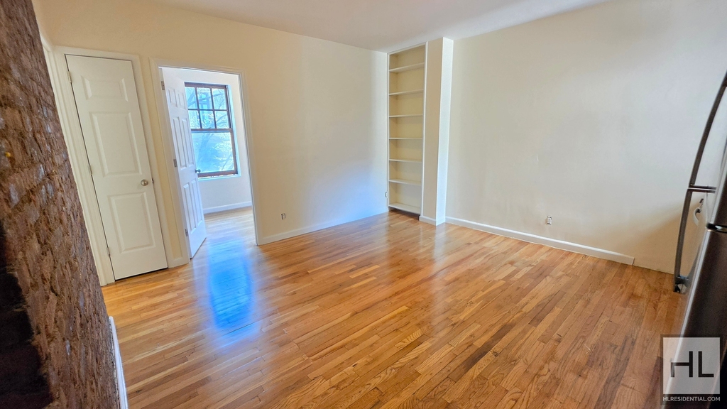 West 11th Street - Photo 1