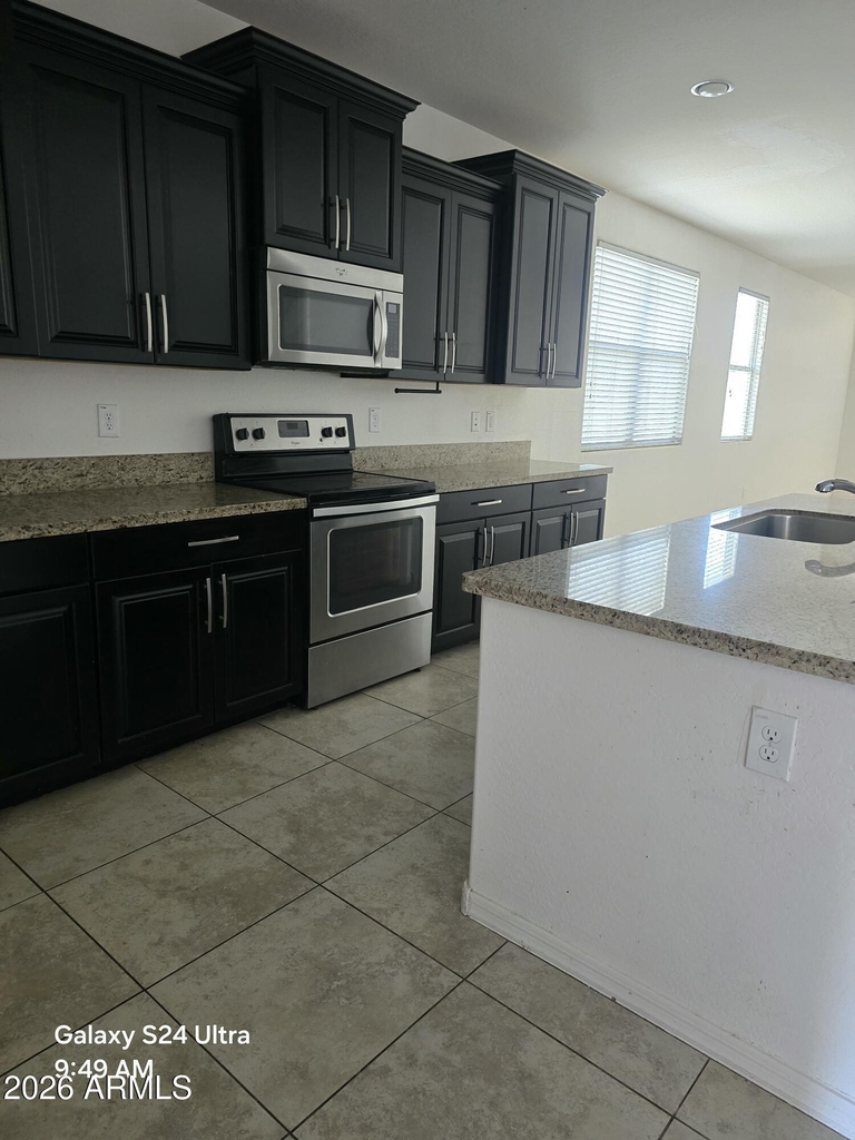 2421 S 103rd Drive S - Photo 3