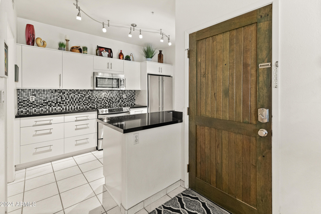 11333 N 92nd Street - Photo 6
