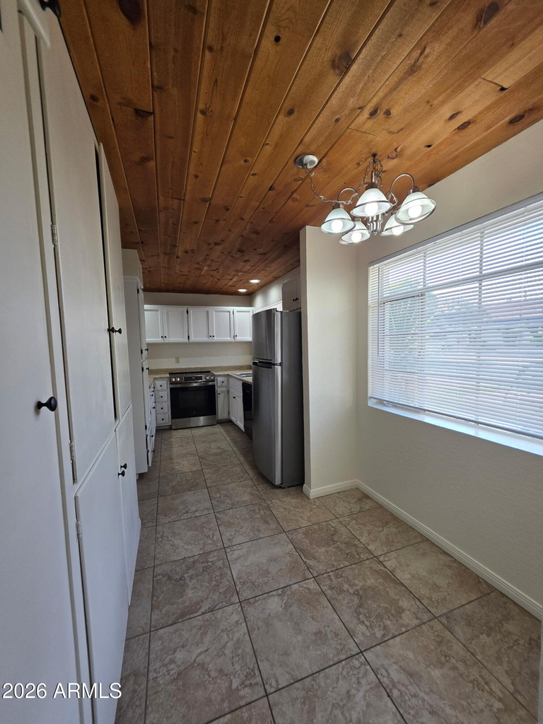 3207 E Medlock Drive - Photo 9