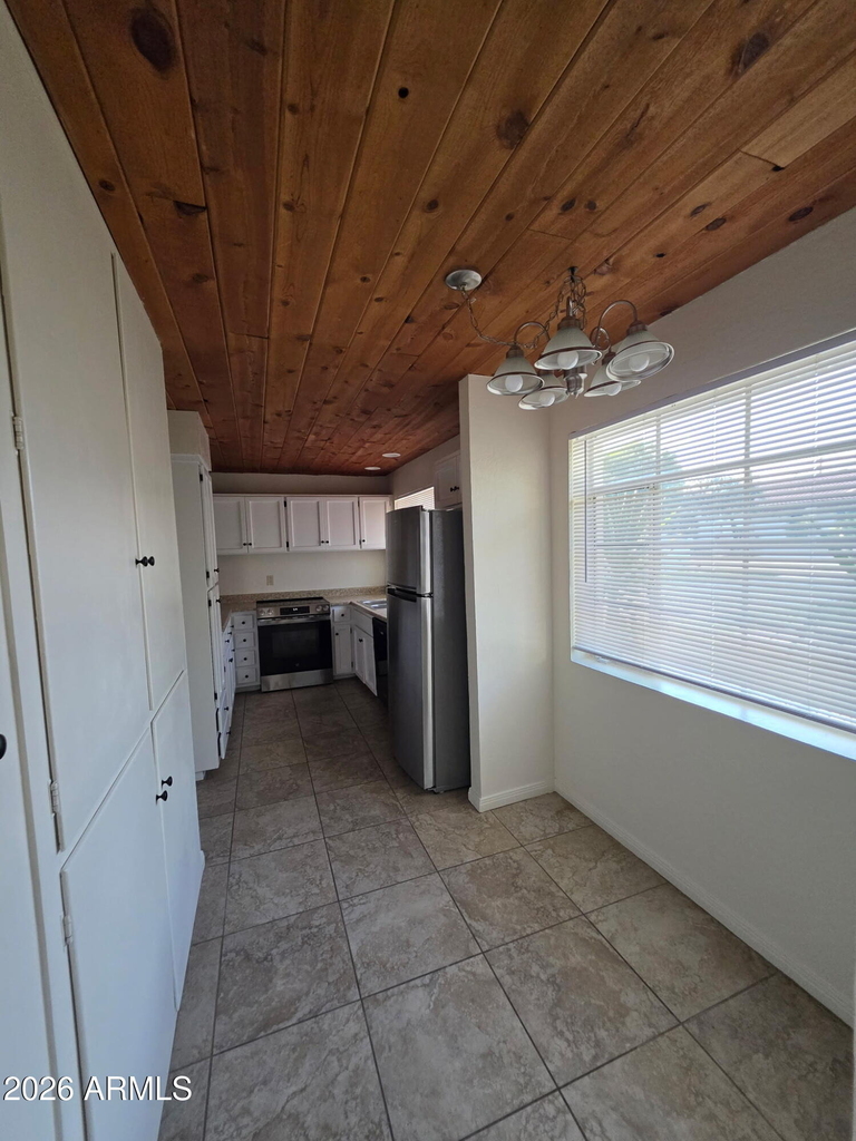 3207 E Medlock Drive - Photo 1