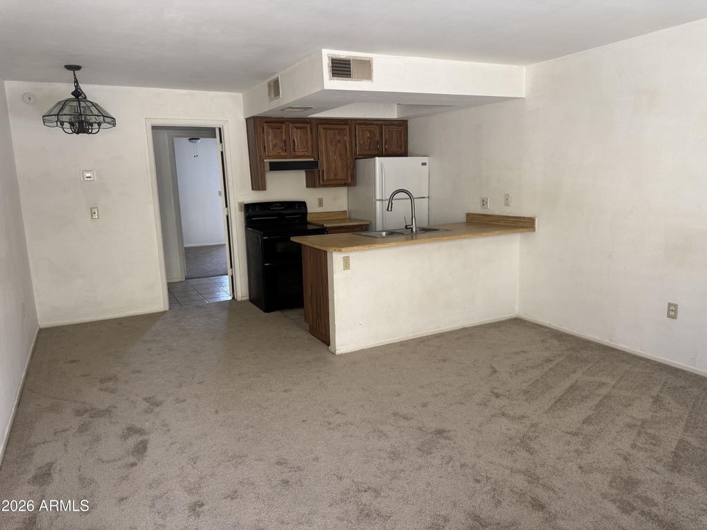 461 W Holmes Avenue - Photo 1