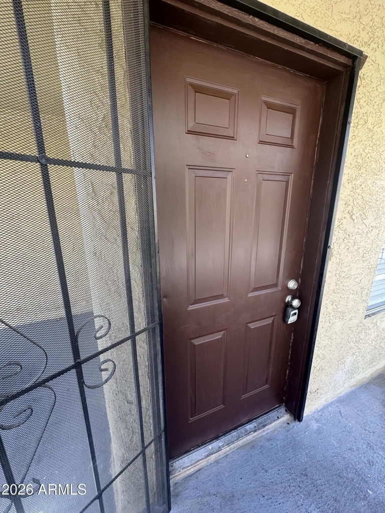 461 W Holmes Avenue - Photo 0