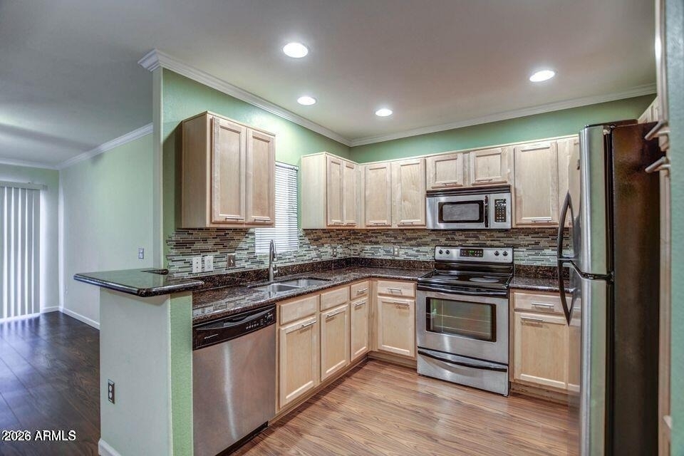 1295 N Ash Street - Photo 0