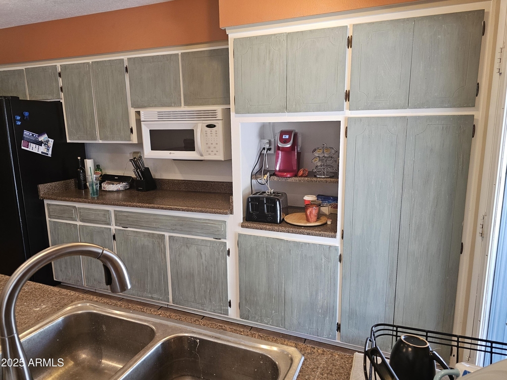 1409 E Alameda Drive - Photo 15