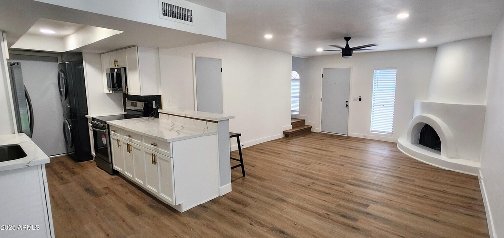 730 E North Lane - Photo 5