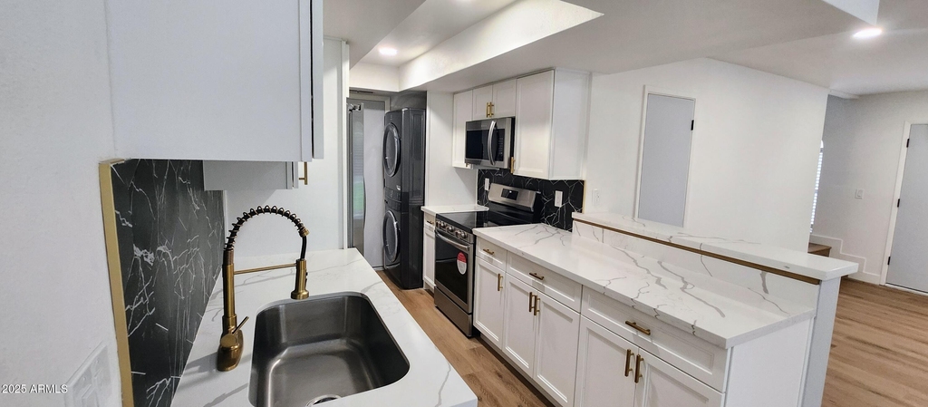 730 E North Lane - Photo 7