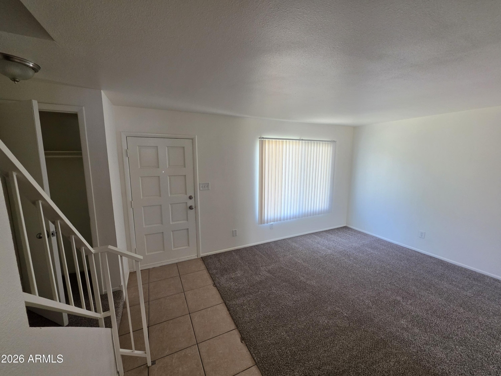 731 E Vaughn Drive - Photo 6
