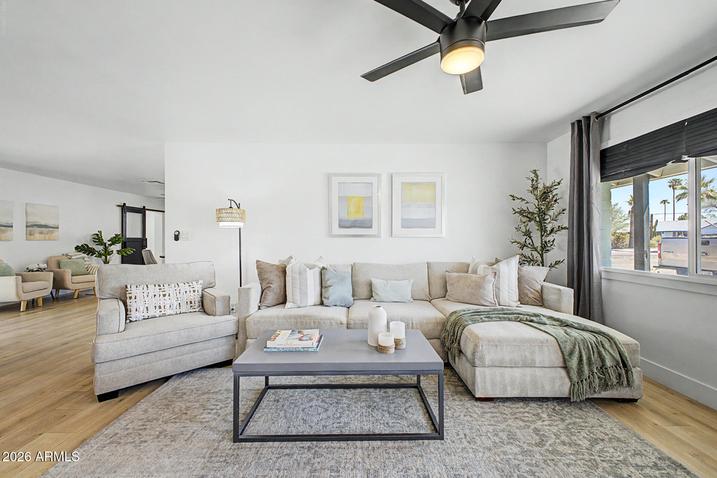 1010 W 13th Street - Photo 5