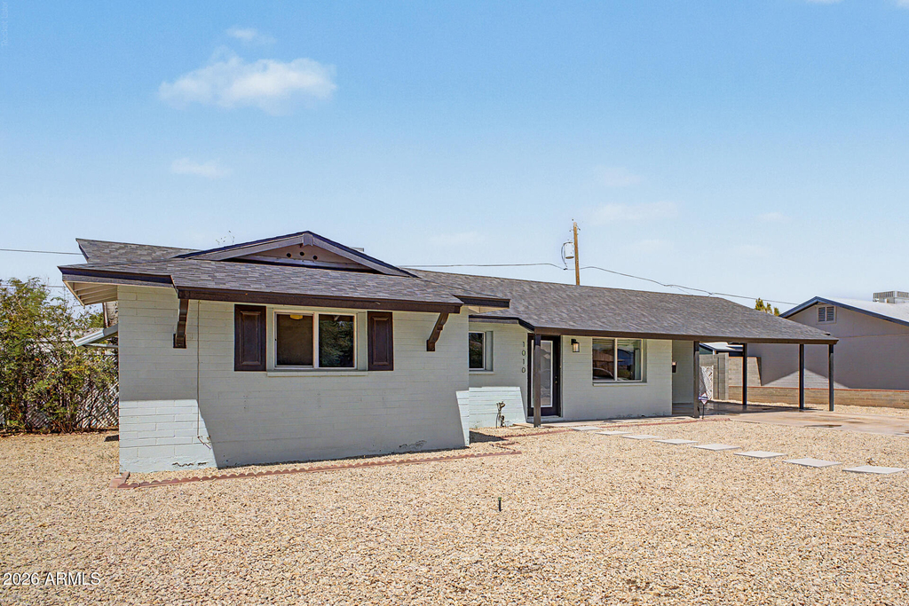 1010 W 13th Street - Photo 1