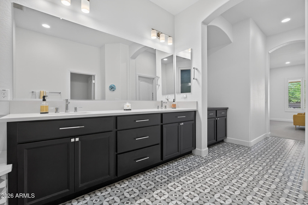 12358 S 178th Avenue - Photo 16