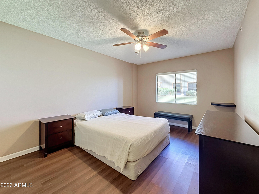 10330 W Thunderbird Boulevard - Photo 14