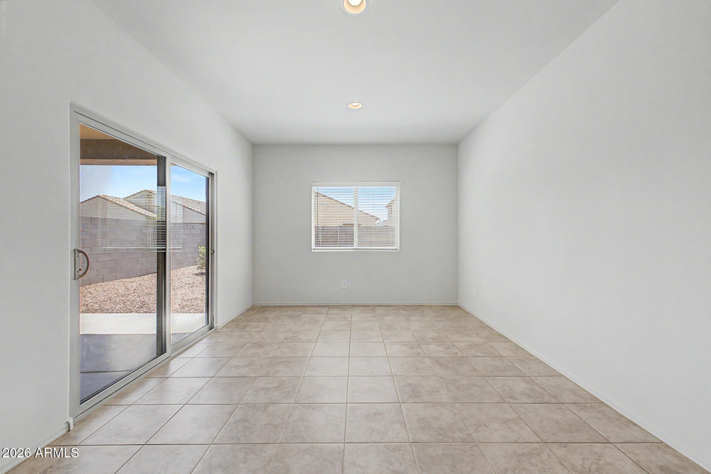 25273 W Atlanta Avenue - Photo 4