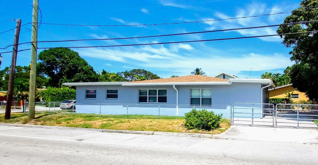 628 Monroe Drive - Photo 16