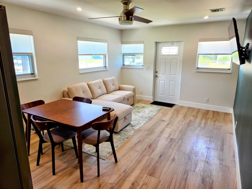 628 Monroe Drive - Photo 12