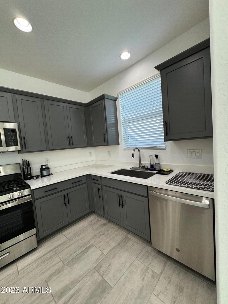 10275 W Amelia Avenue - Photo 12
