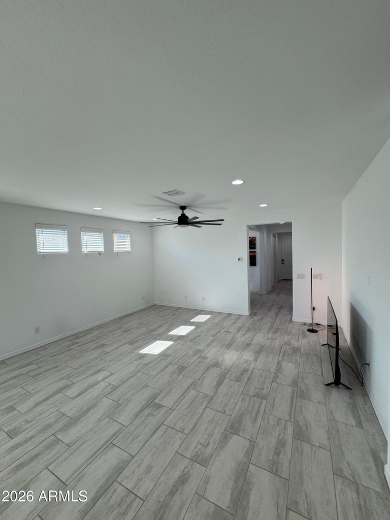 10275 W Amelia Avenue - Photo 8