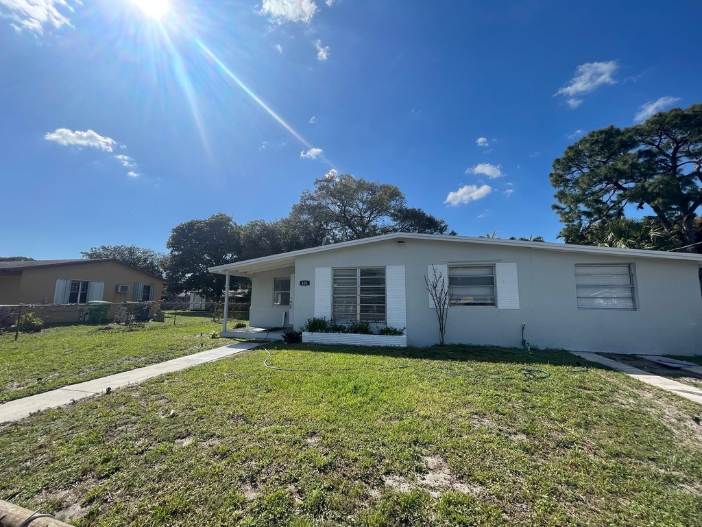 431 Nw 33rd Terrace - Photo 1