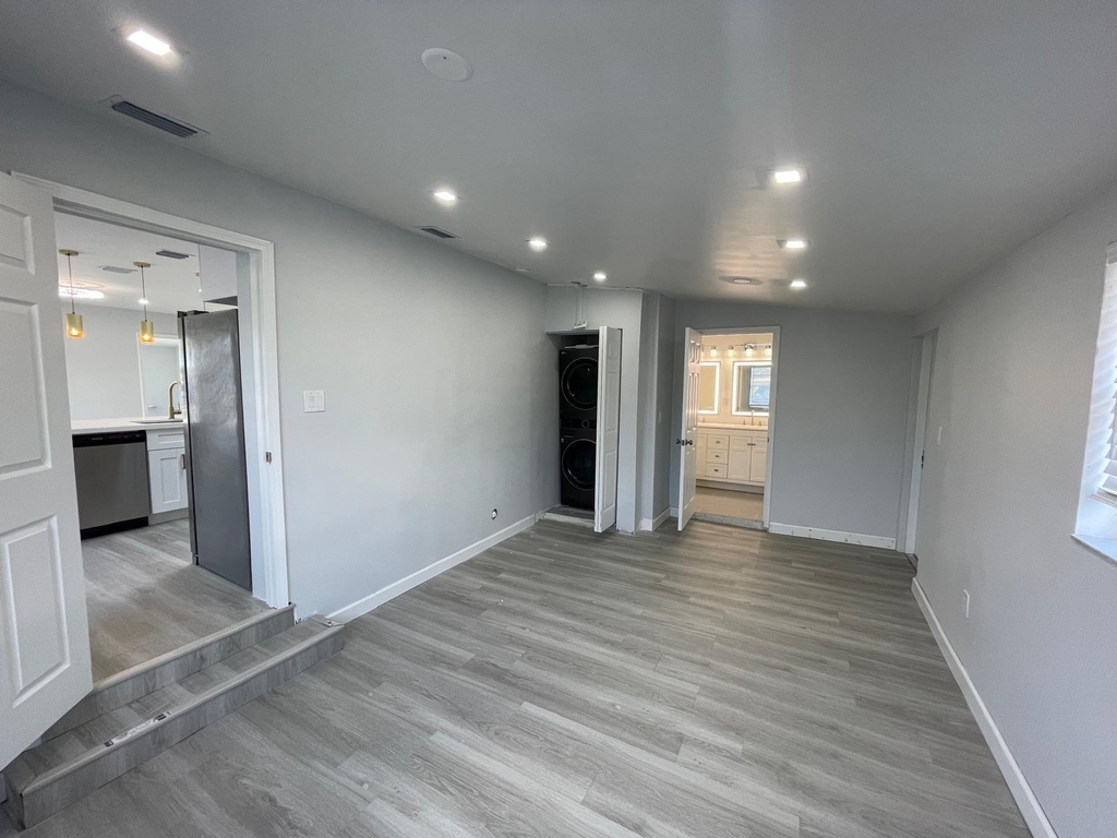 431 Nw 33rd Terrace - Photo 5