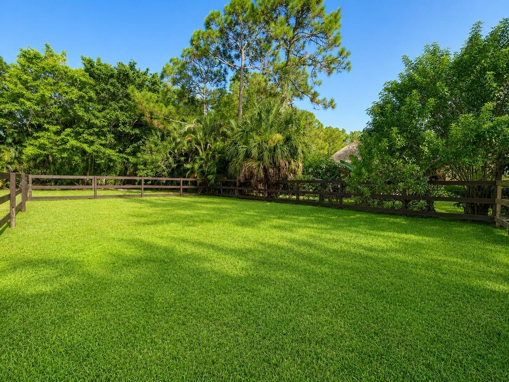 12230 63rd Lane N - Photo 36