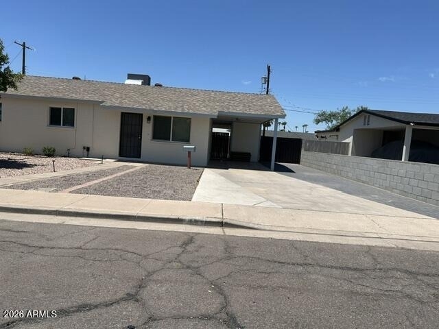 744 S Jones Street - Photo 0