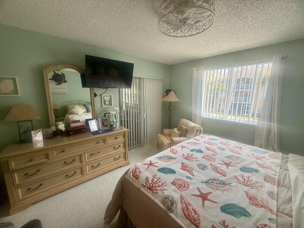 284 Village Boulevard - Photo 19