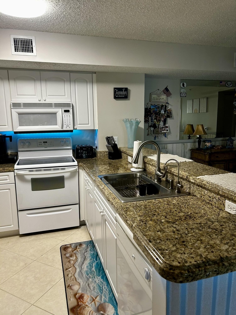 284 Village Boulevard - Photo 15