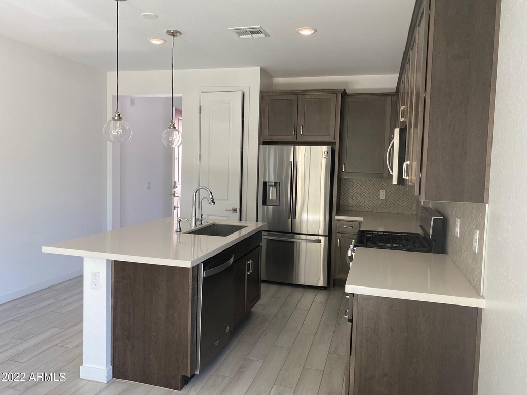 823 W Gail Drive - Photo 6
