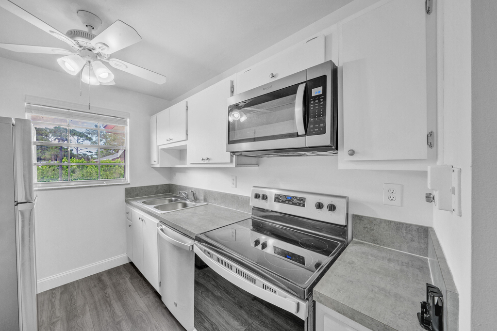 4550 Nw 4th Street - Photo 10