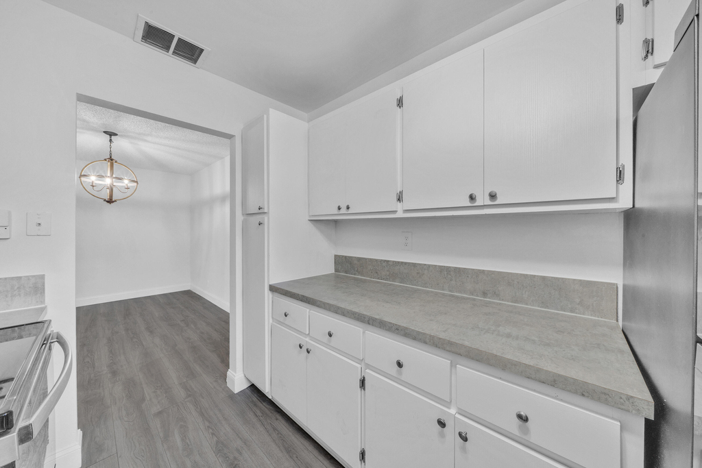 4550 Nw 4th Street - Photo 11