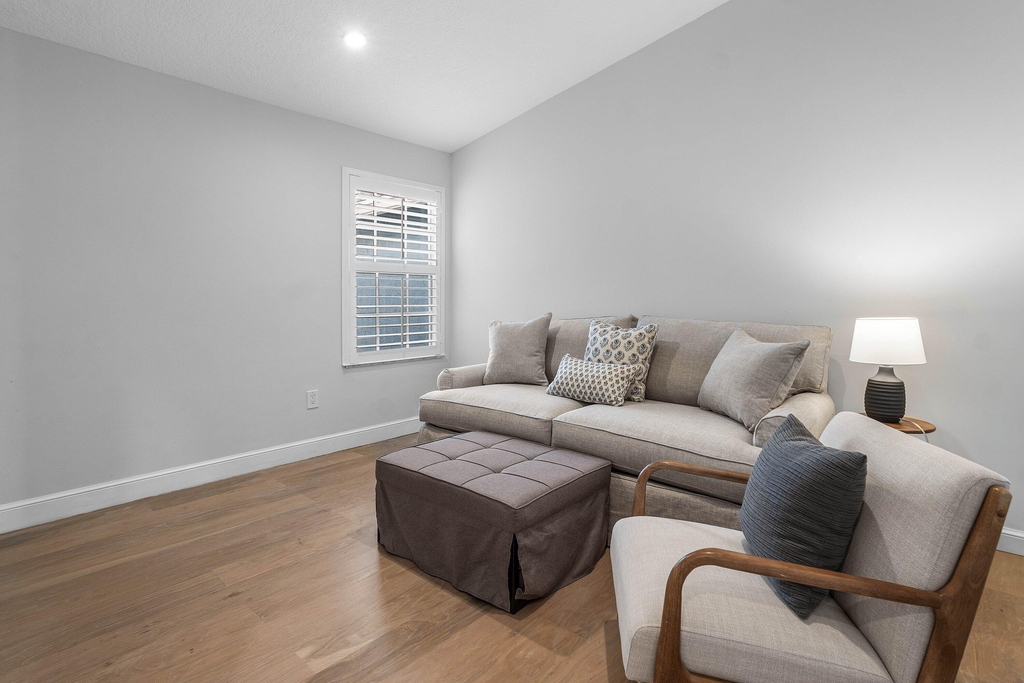 900 Jeffery Street - Photo 14