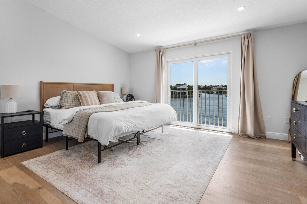 900 Jeffery Street - Photo 32