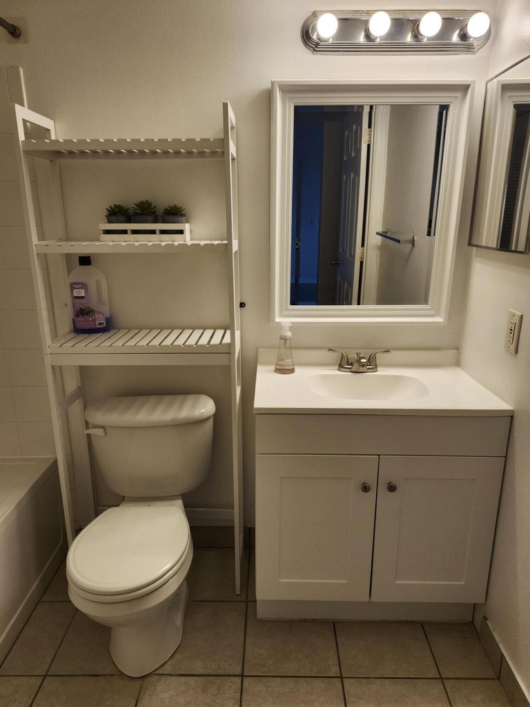 706 E Villa Circle - Photo 15