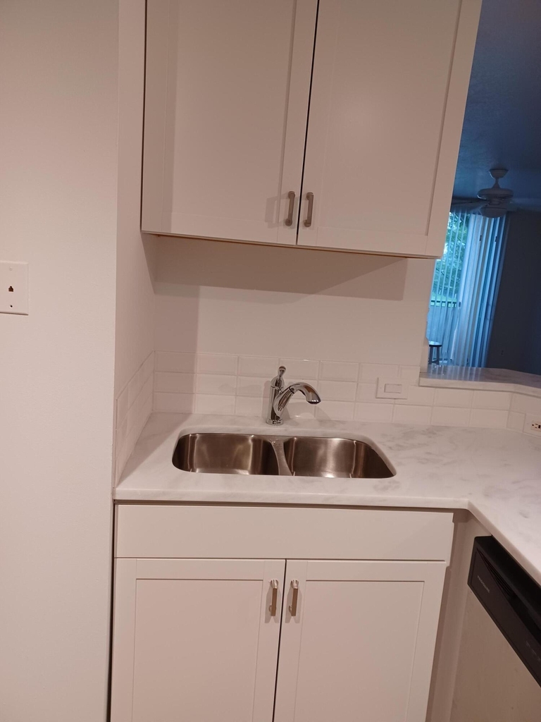 706 E Villa Circle - Photo 6