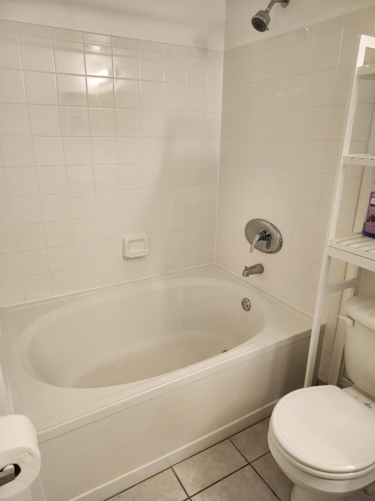 706 E Villa Circle - Photo 16