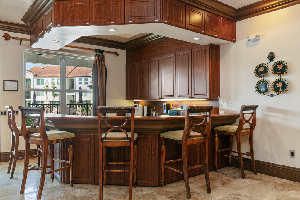 706 E Villa Circle - Photo 19