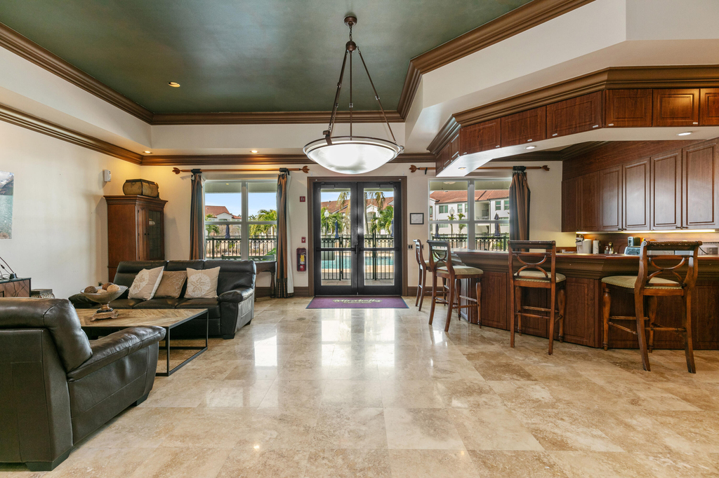 706 E Villa Circle - Photo 18