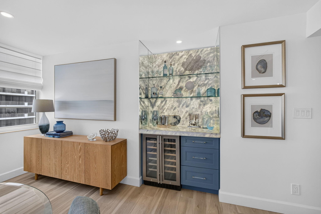 840 Ocean Drive - Photo 4