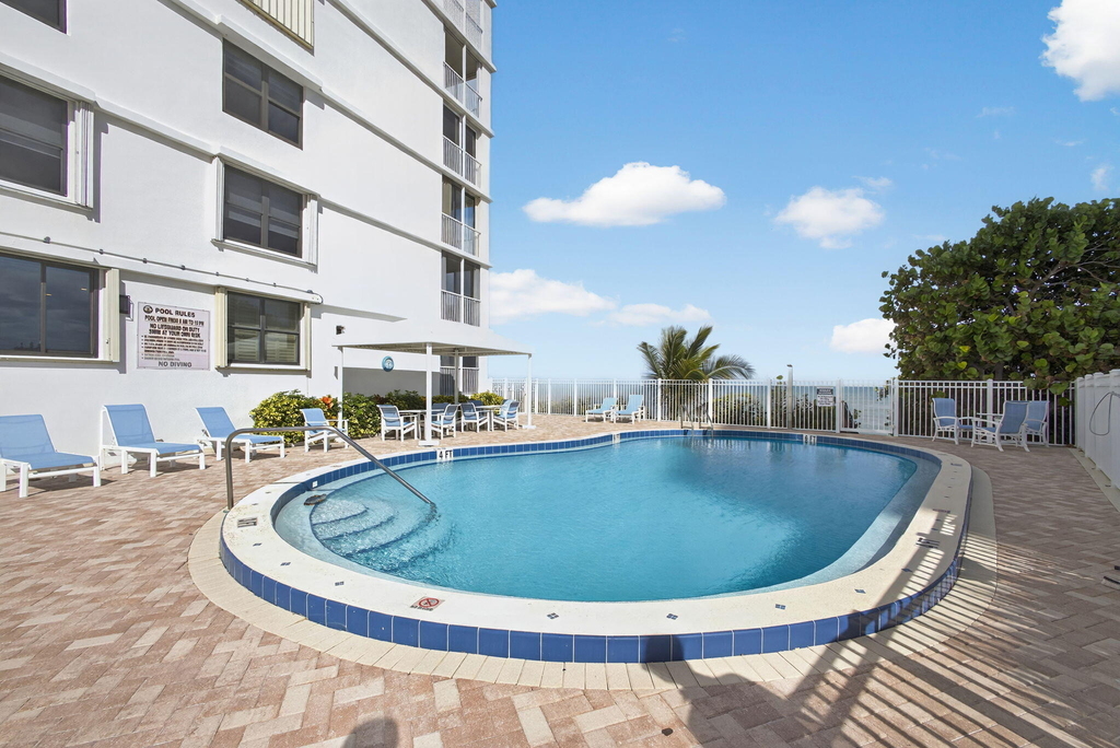 840 Ocean Drive - Photo 43