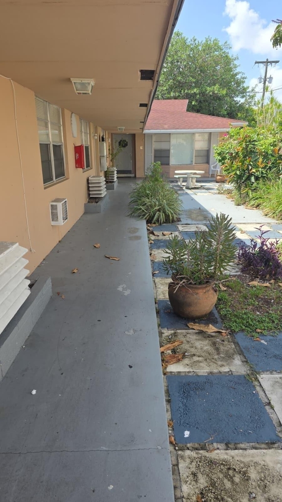 1750 Fletcher Street - Photo 0