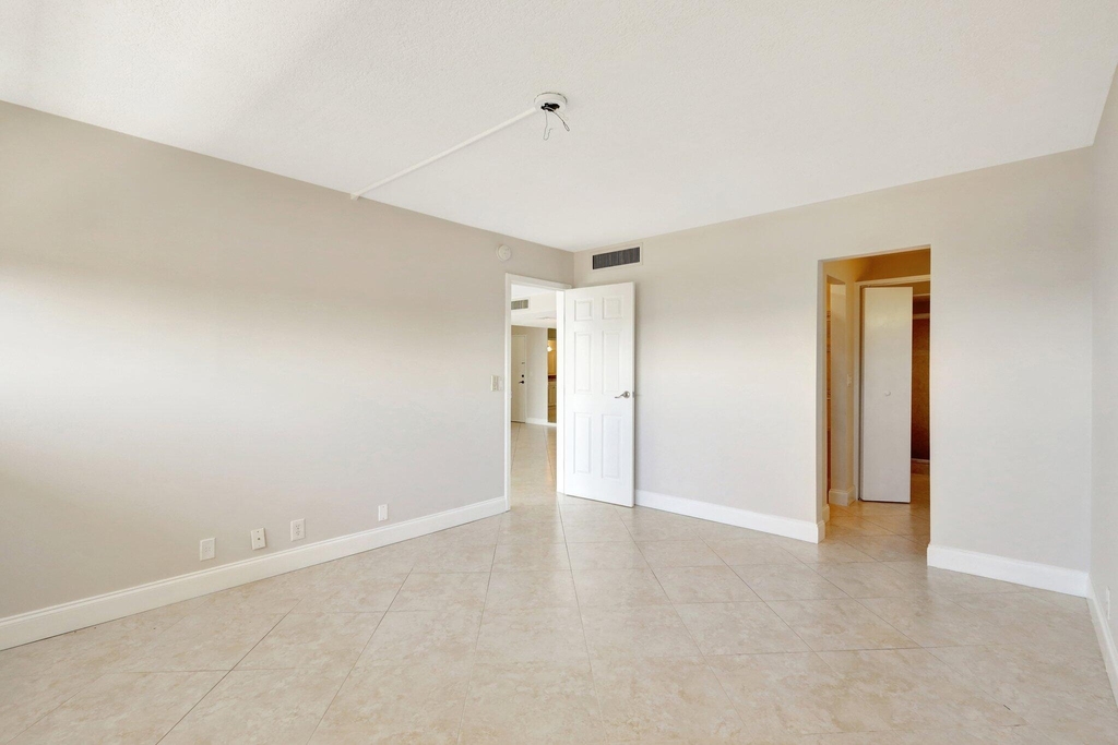 336 Golfview Road - Photo 13