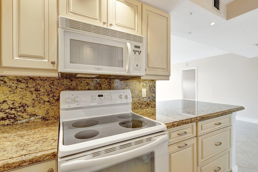 336 Golfview Road - Photo 8