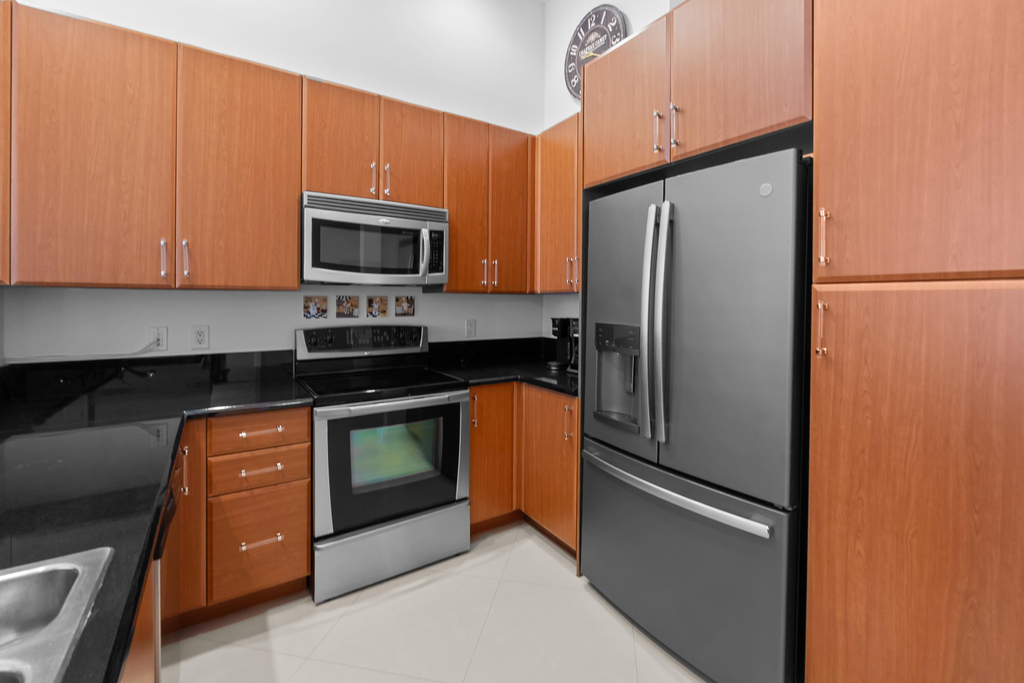 701 S Olive Avenue - Photo 4