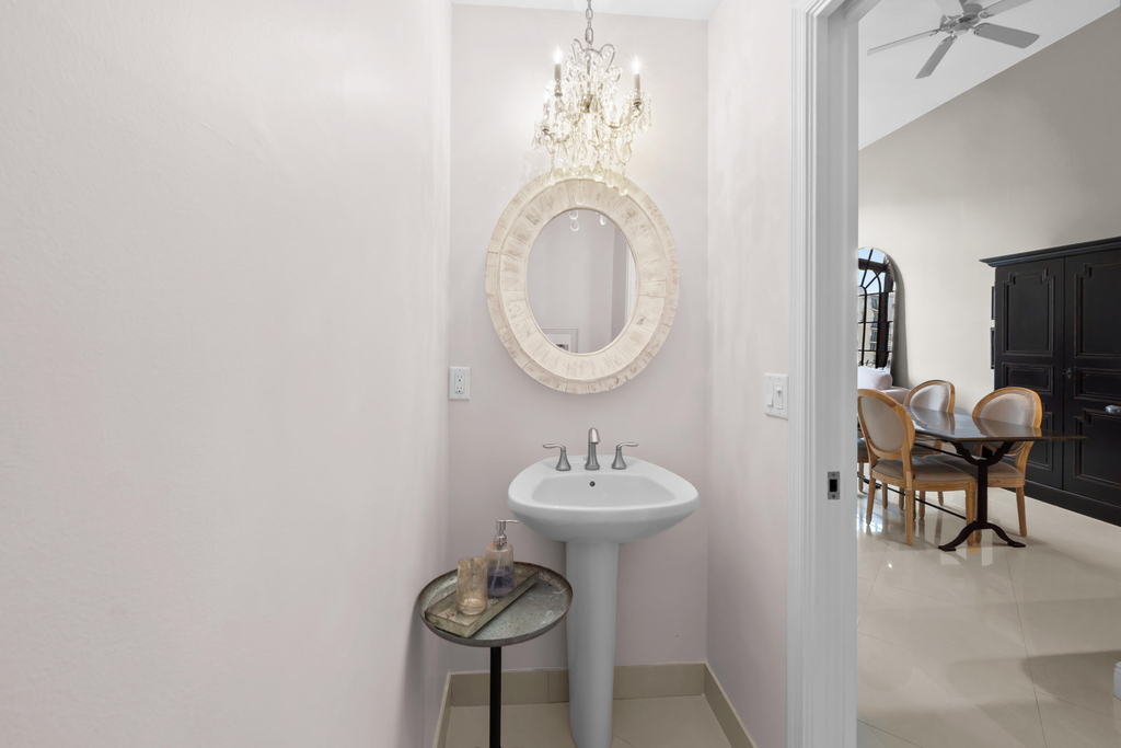 701 S Olive Avenue - Photo 8