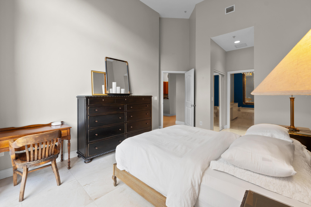 701 S Olive Avenue - Photo 14