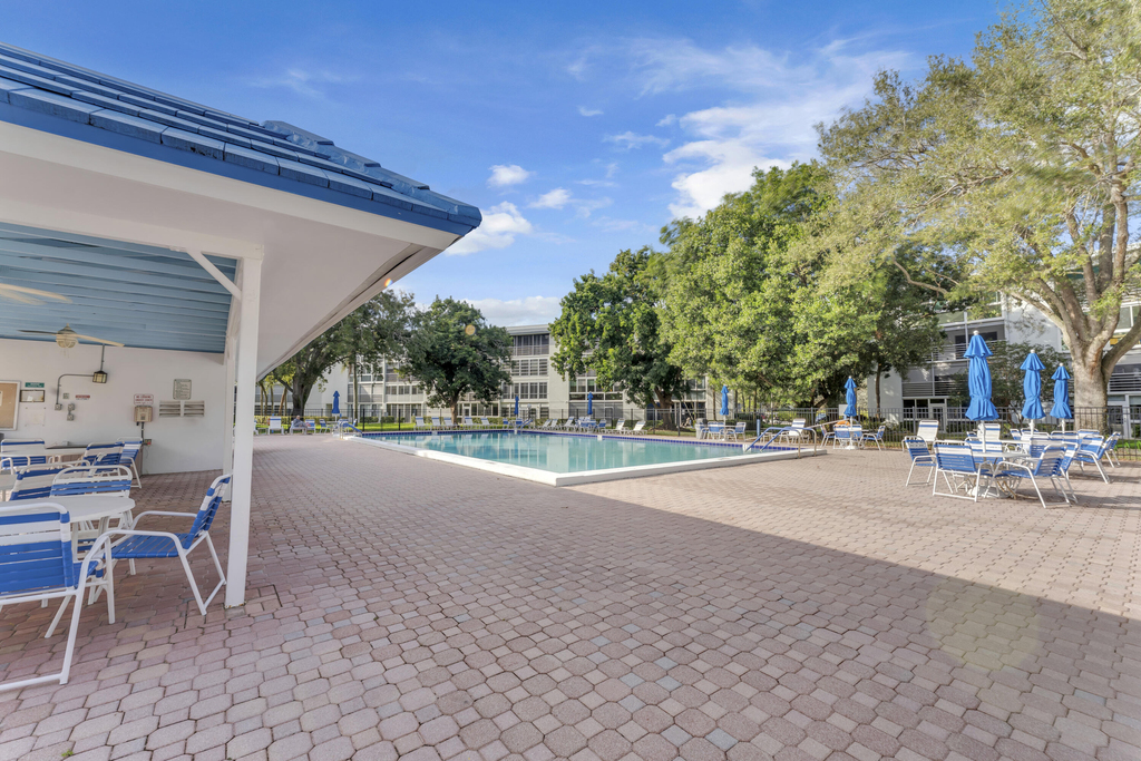 3003 Portofino Isle - Photo 35