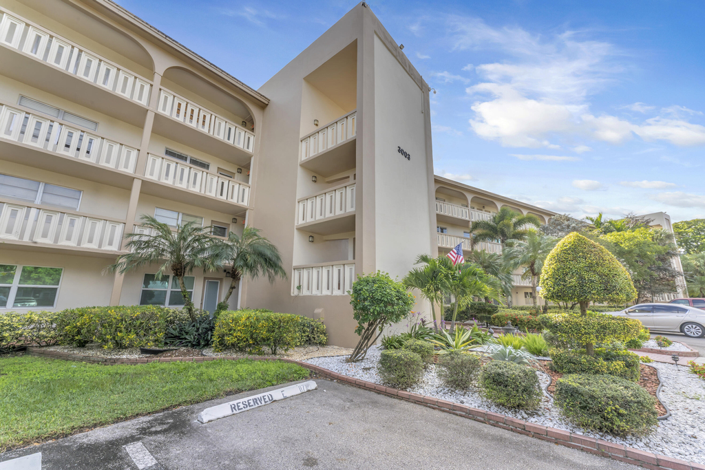 3003 Portofino Isle - Photo 31