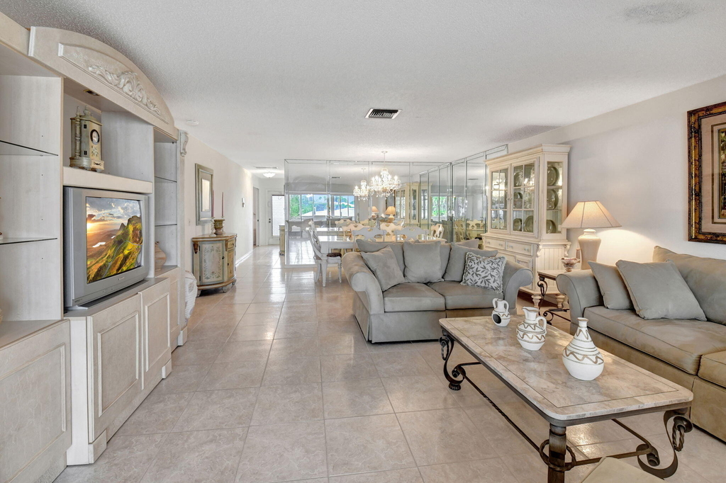 1670 Nw 18th Avenue - Photo 7